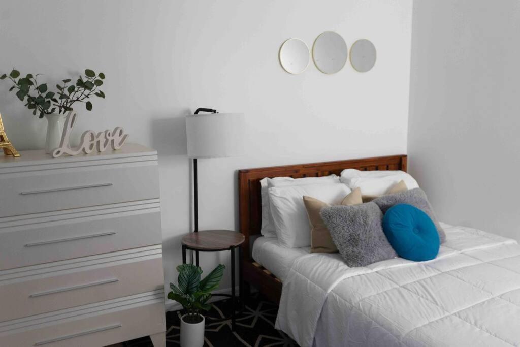 Newly Renovated Condo 5 Min From Airport Miami Buitenkant foto