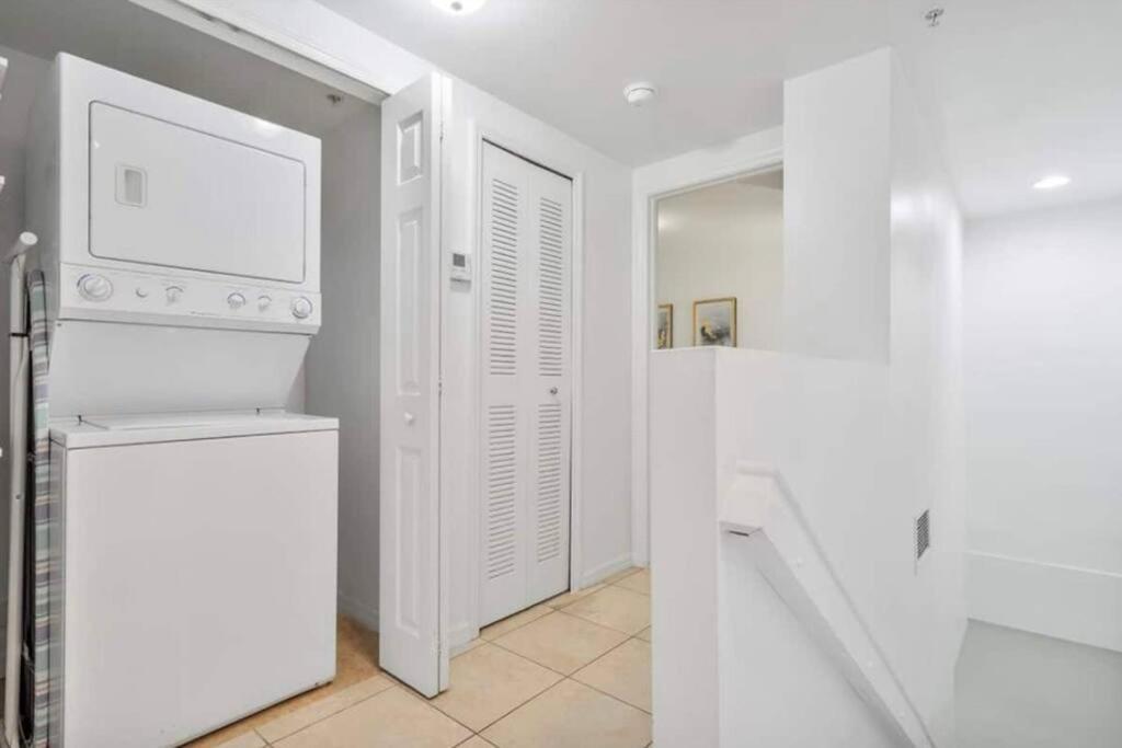 Newly Renovated Condo 5 Min From Airport Miami Buitenkant foto